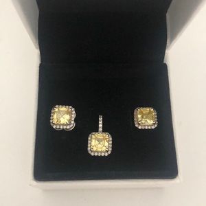 Barry’s Jewellers Yellow Gem Earrings & Pendant